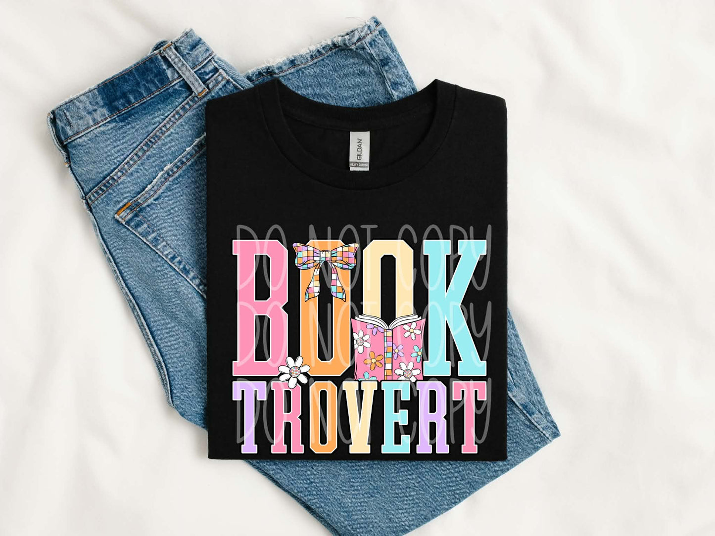 Booktrovert Tee