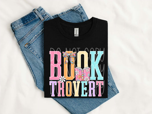 Booktrovert Tee